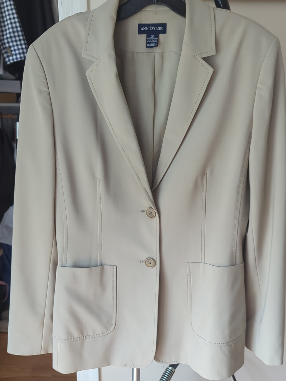 Ann Taylor Beige Single-Breasted Blazer with Patch Pockets